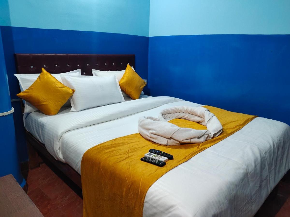 Om Baga Residency Hotel Bagian luar foto